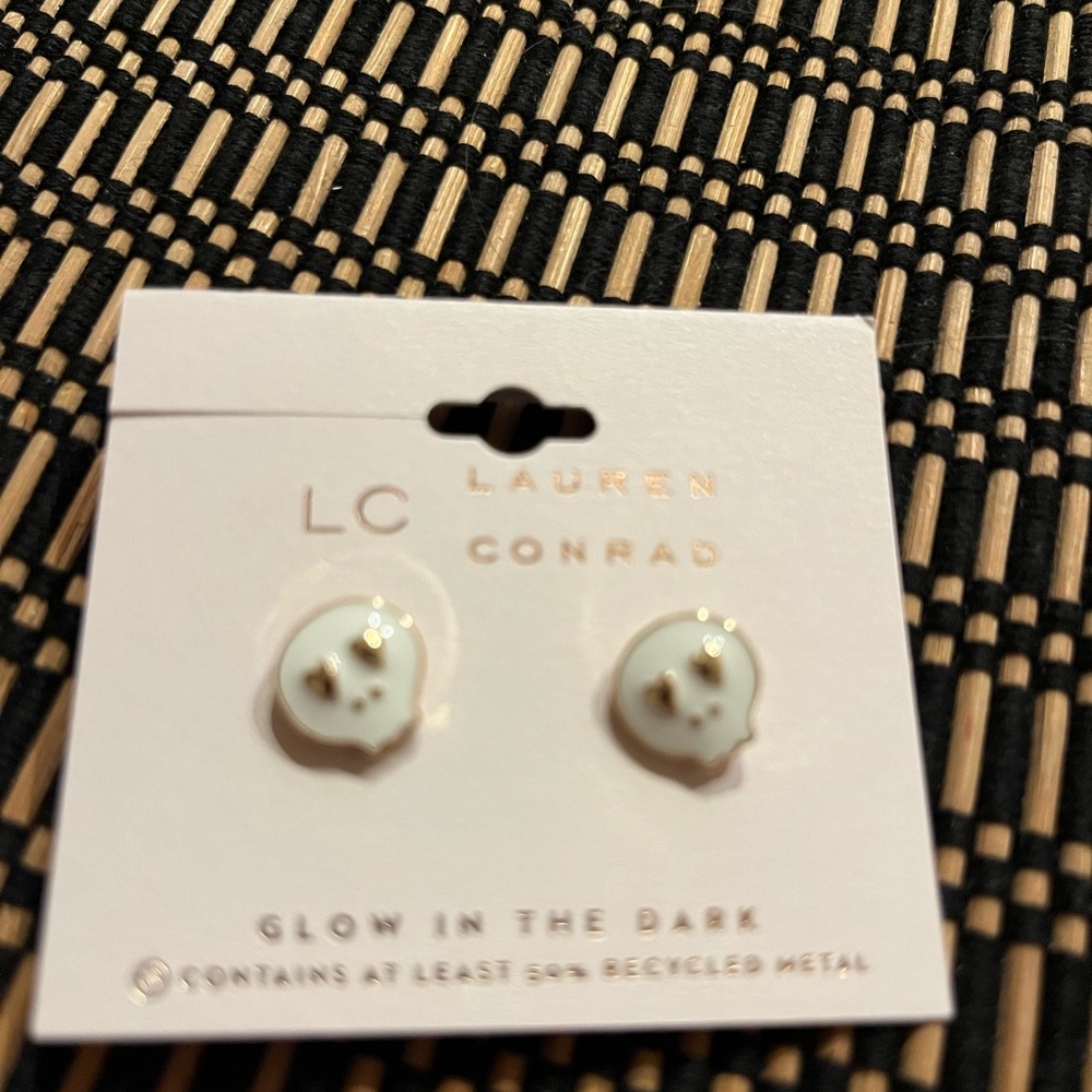 Halloween LC Lauren Conrad black and white glow in the dark skull earrings